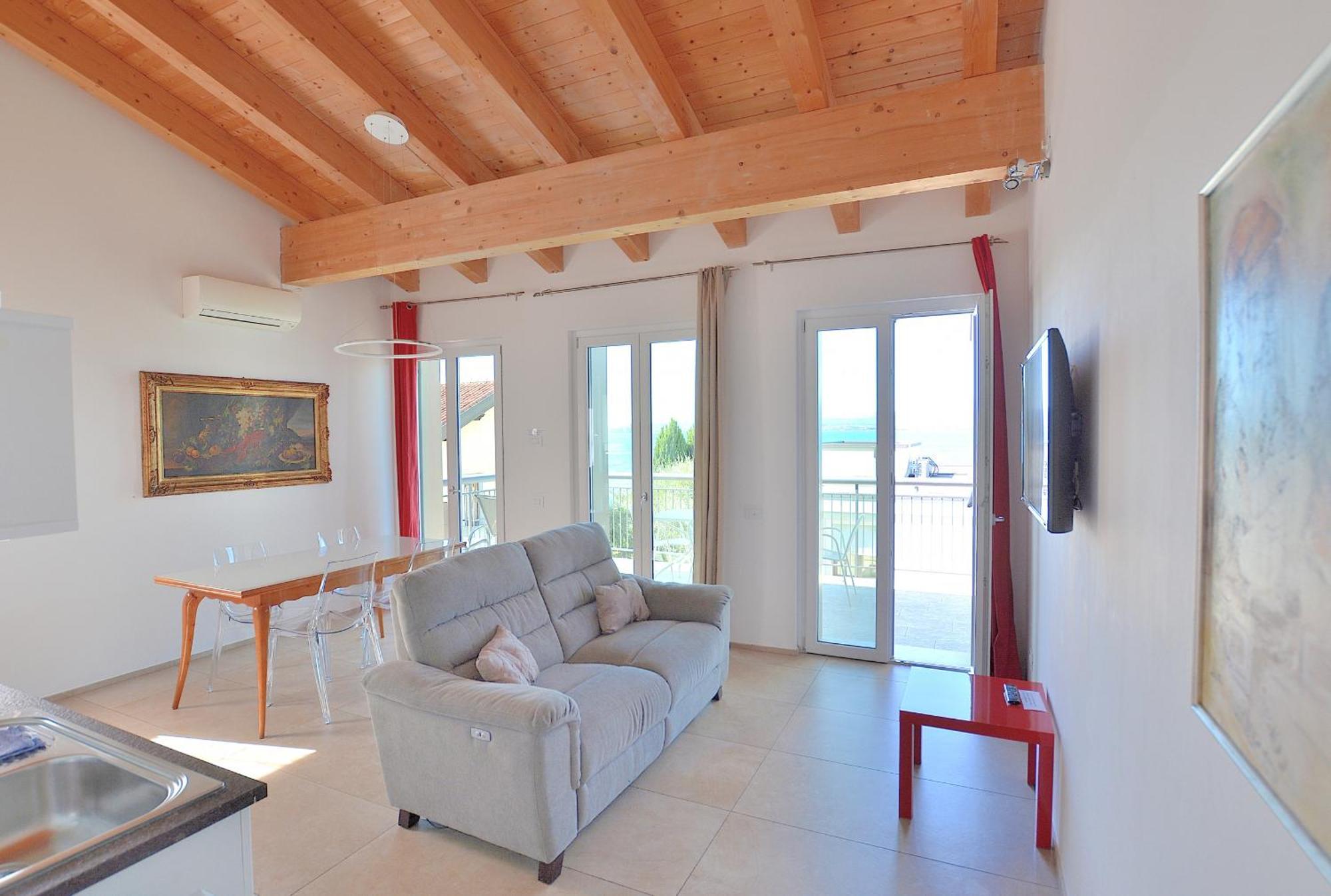 South Apartment With Pool Torri Del Benaco Exterior photo